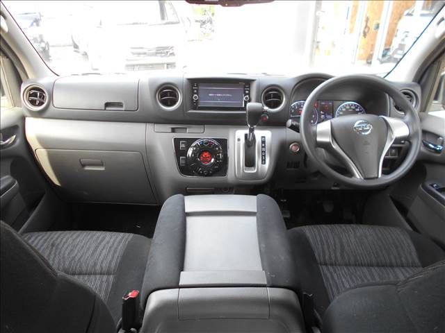 NISSAN NV350 CARAVAN 2018