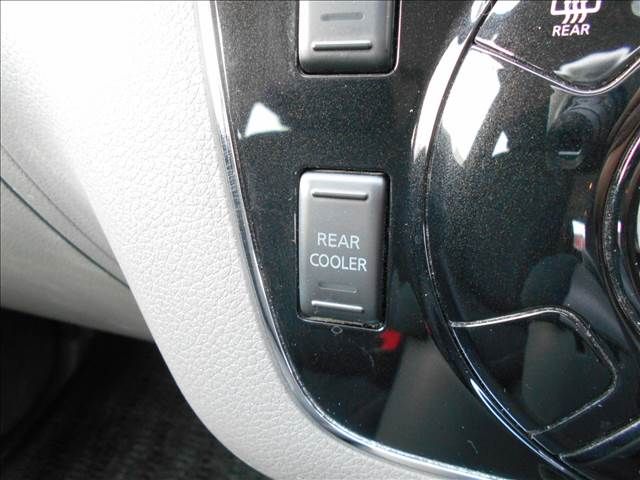 NISSAN NV350 CARAVAN 2018