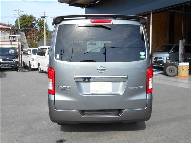 NISSAN NV350 CARAVAN 2018