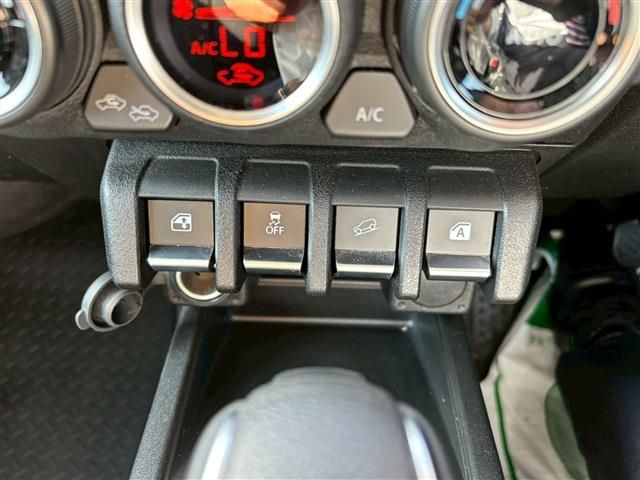 SUZUKI JIMNY SIERRA 2025