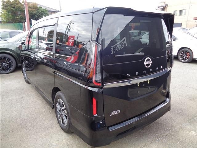 NISSAN SERENA  WG 2025