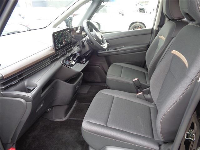 NISSAN SERENA  WG 2025