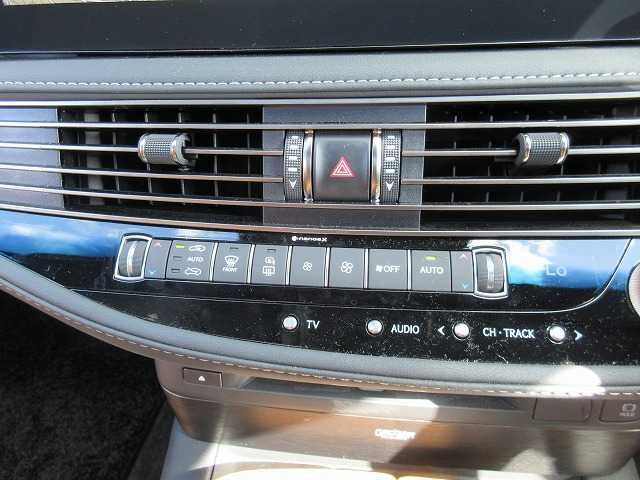 TOYOTA LEXUS LS500h 4WD 2022