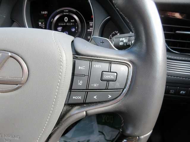 TOYOTA LEXUS LS500h 4WD 2022