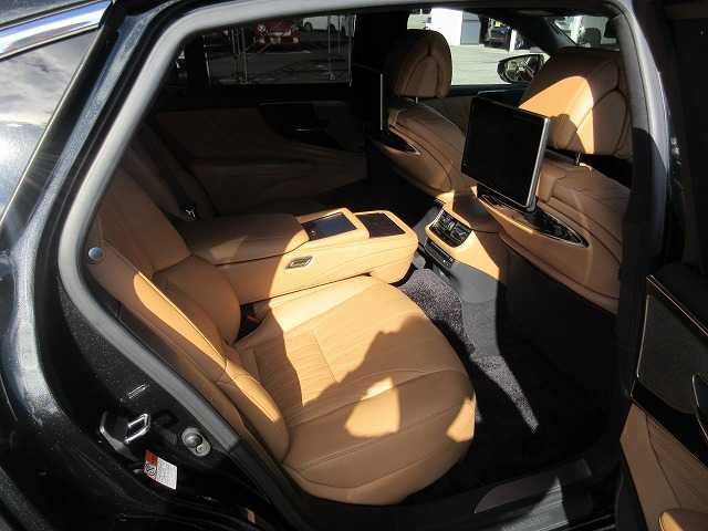 TOYOTA LEXUS LS500h 4WD 2022