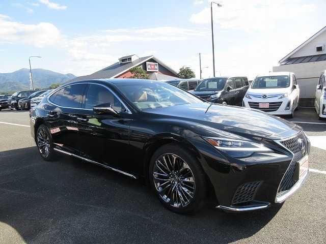 TOYOTA LEXUS LS500h 4WD 2022