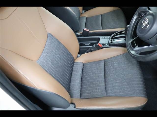 TOYOTA YARIS CROSS HYBRID 2023