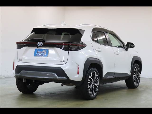 TOYOTA YARIS CROSS HYBRID 2023