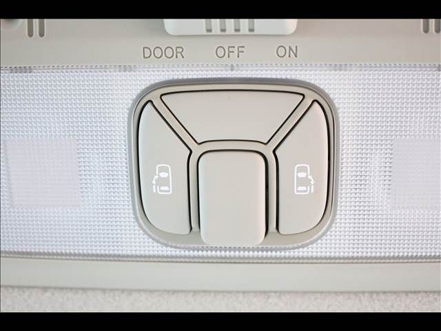 TOYOTA ESTIMA HYBRID 4WD 2009