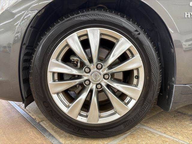 NISSAN FUGA HYBRID 2012