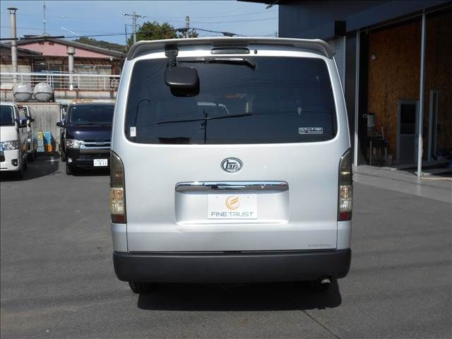TOYOTA HIACE van 2WD 2006