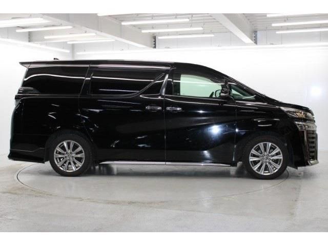 TOYOTA VELLFIRE 2020