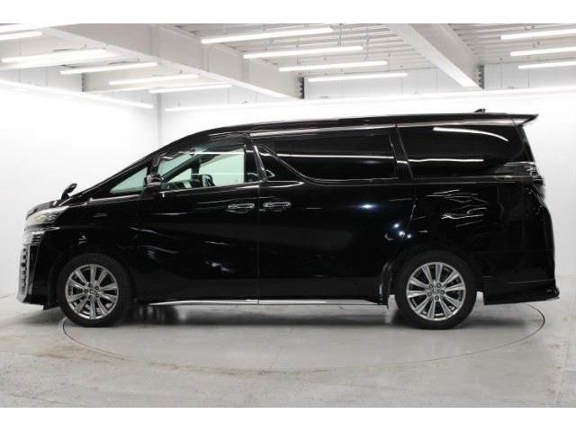 TOYOTA VELLFIRE 2020