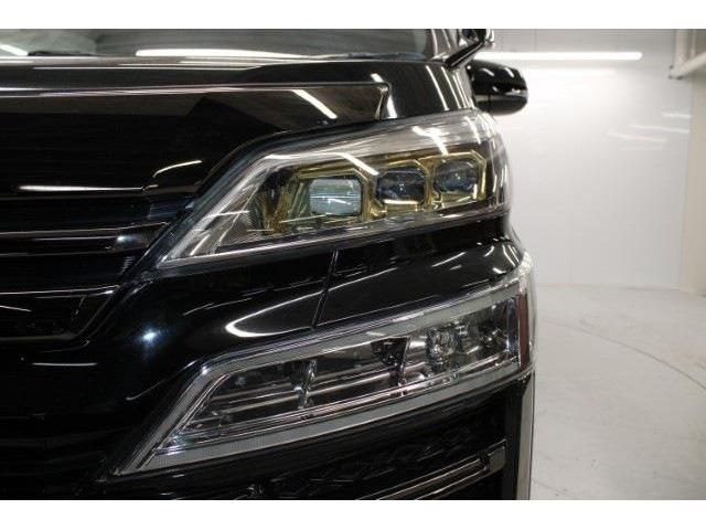 TOYOTA VELLFIRE 2020