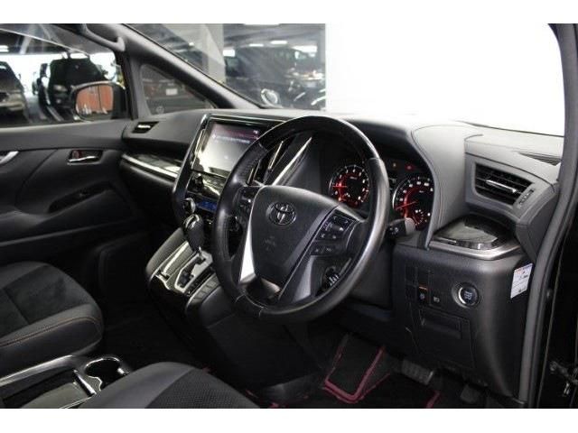 TOYOTA VELLFIRE 2020