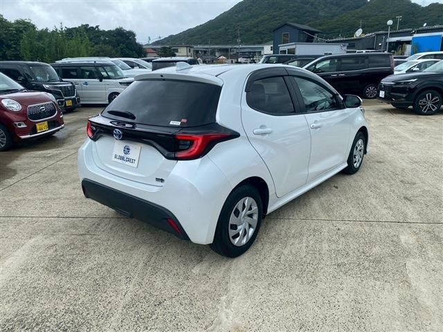 TOYOTA YARIS HYBRID 2022