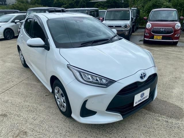 TOYOTA YARIS HYBRID 2022