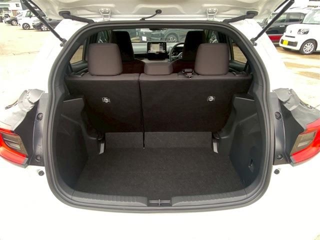 TOYOTA YARIS HYBRID 2022