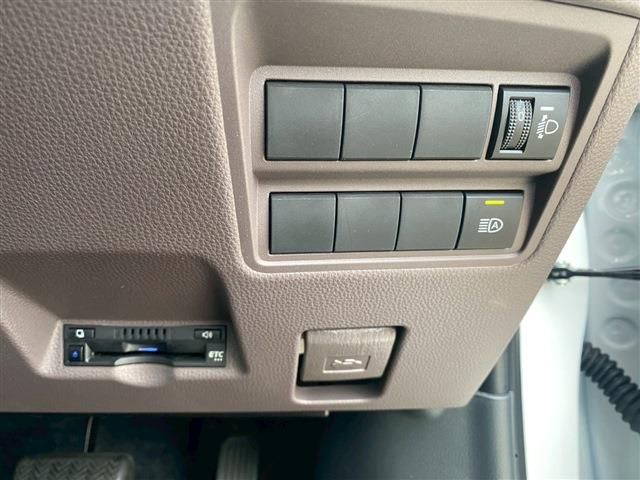 TOYOTA YARIS HYBRID 2022