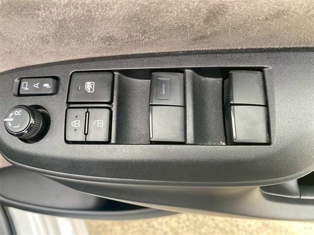 TOYOTA YARIS HYBRID 2022