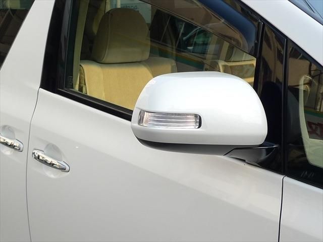 TOYOTA VELLFIRE 4WD 2013