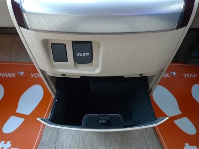 TOYOTA VELLFIRE 4WD 2013