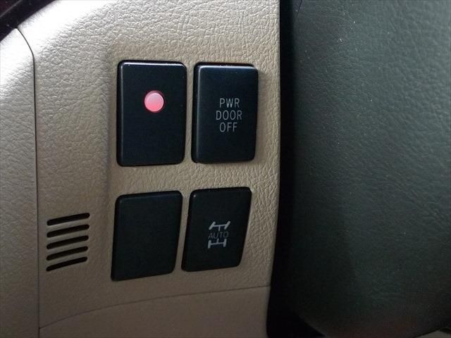 TOYOTA VELLFIRE 4WD 2013