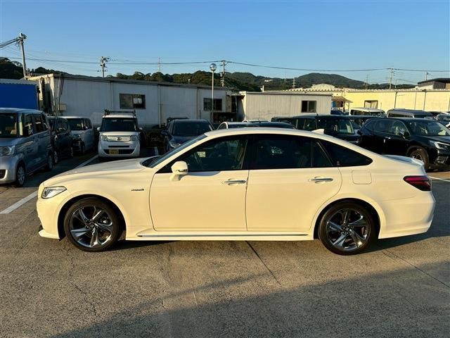 TOYOTA CROWN sedan hybrid 2019
