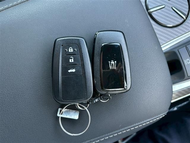 TOYOTA CROWN sedan hybrid 2019