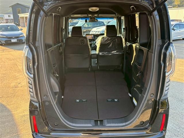 HONDA N BOX CUSTOM 2018