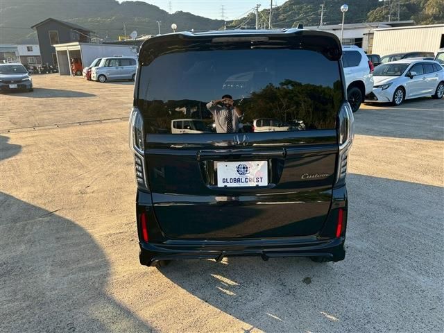 HONDA N BOX CUSTOM 2018