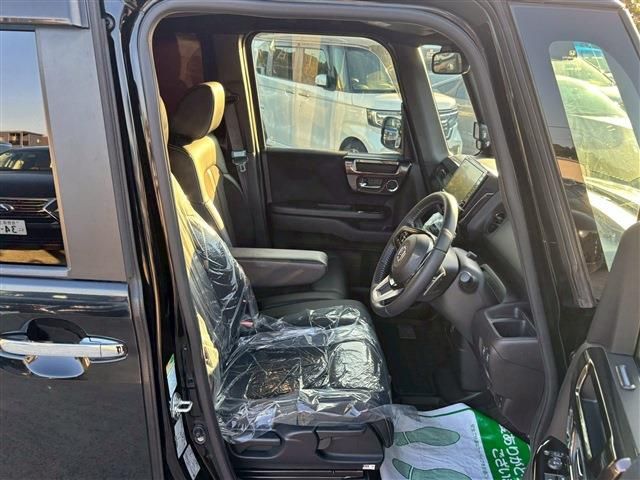 HONDA N BOX CUSTOM 2018