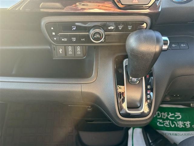 HONDA N BOX CUSTOM 2018