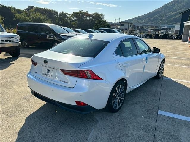 TOYOTA LEXUS IS300h 2014