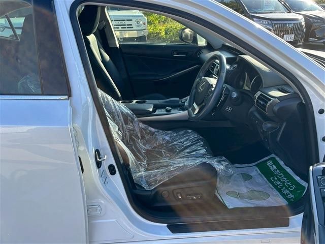 TOYOTA LEXUS IS300h 2014