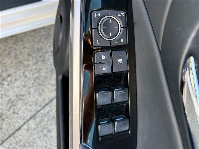 TOYOTA LEXUS IS300h 2014