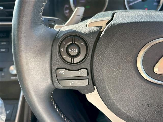 TOYOTA LEXUS IS300h 2014