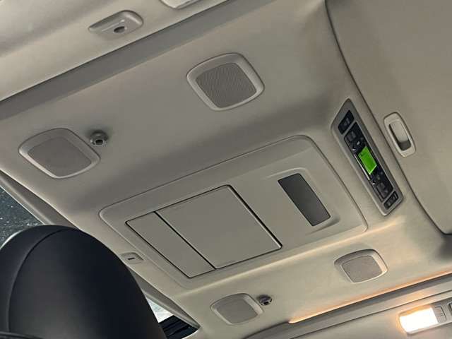 TOYOTA ALPHARD hybrid 4WD 2012