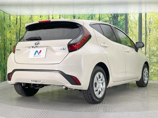 TOYOTA AQUA 2022