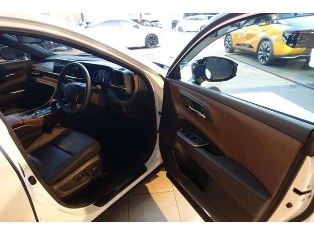 TOYOTA CROWN CROSSOVER 2023