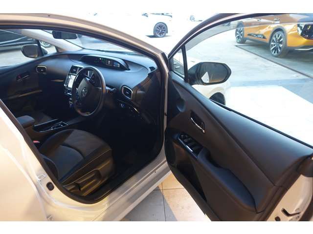 TOYOTA PRIUS PHV 2021