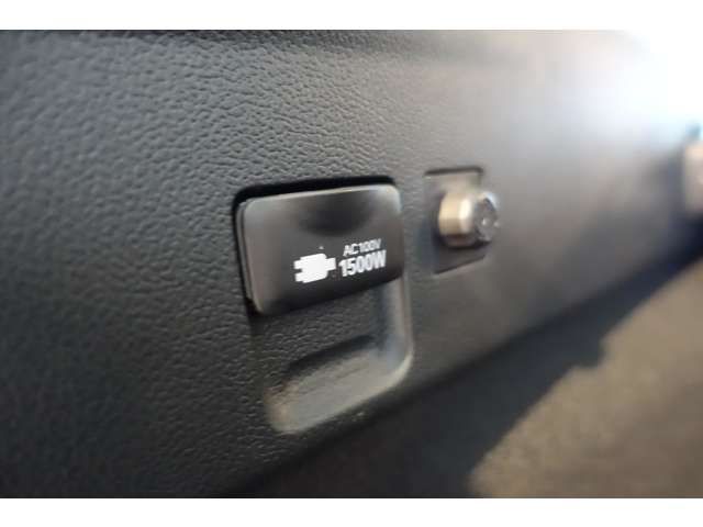 TOYOTA PRIUS PHV 2021