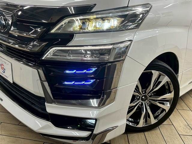 TOYOTA VELLFIRE 2020