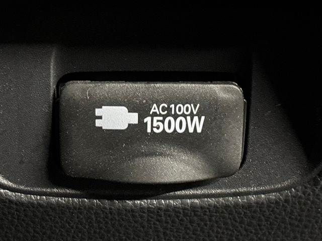 TOYOTA NOAH HYBRID 2022