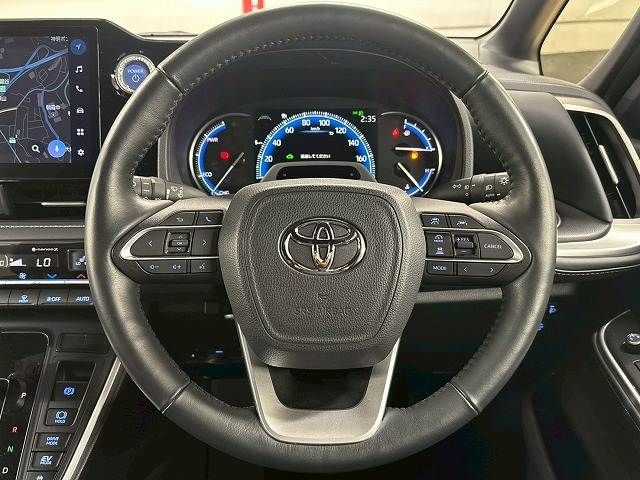 TOYOTA NOAH HYBRID 2022