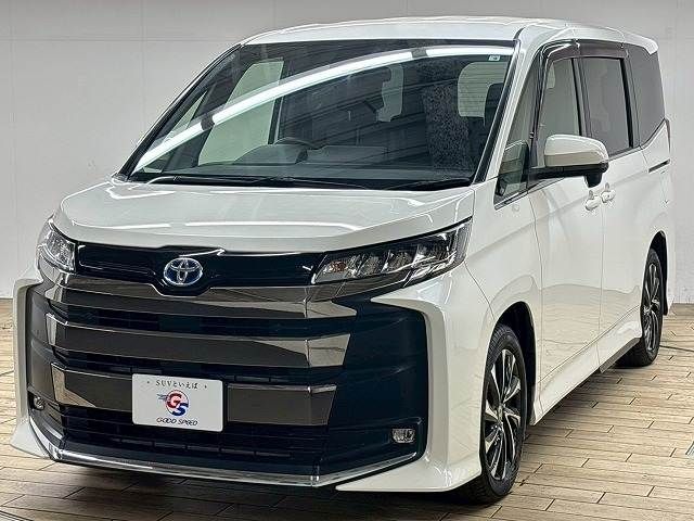 TOYOTA NOAH HYBRID 2022