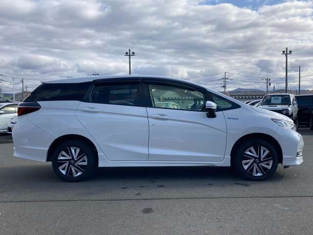 HONDA SHUTTLE HYBRID 4WD 2021