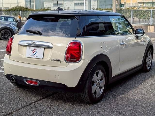 BMW MINI COOPER D 2019