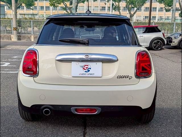 BMW MINI COOPER D 2019