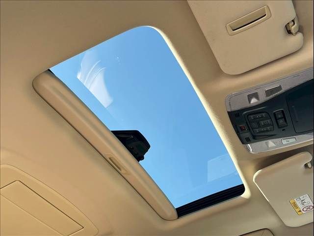 TOYOTA ALPHARD hybrid 4WD 2018